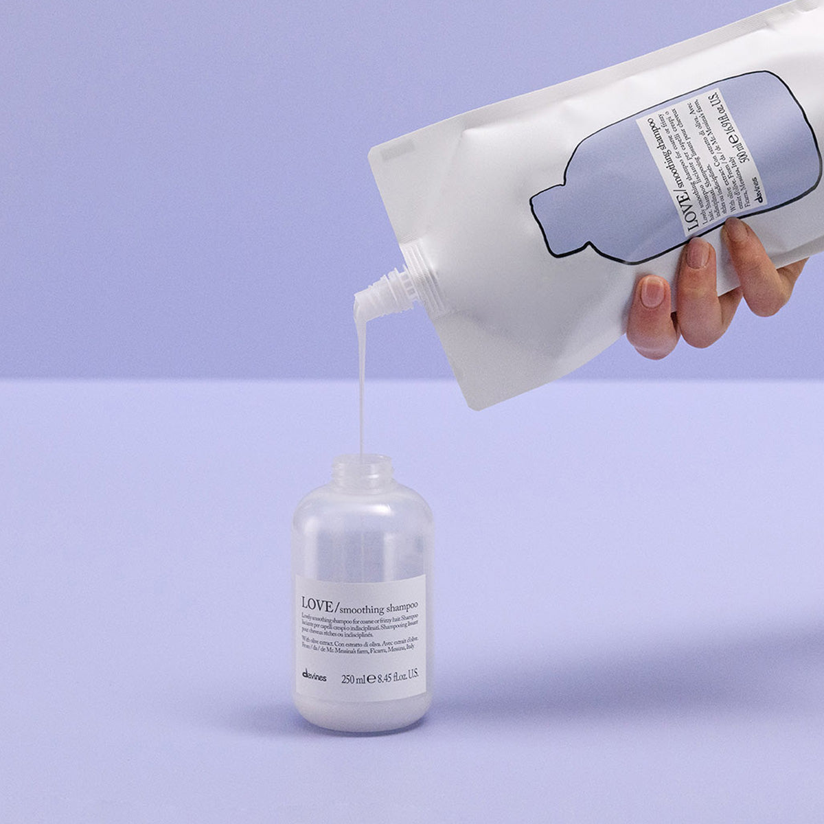 Davines ES International LOVE Smoothing Shampoo + Refill - Kit de recarga de champú anti-frizz para cabello encrespado